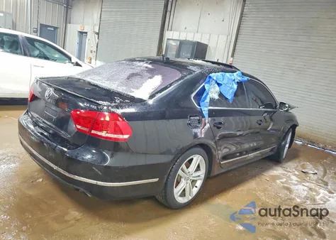 2013 Volkswagen Passat Sel z USA, uszkodzony, nr VIN 1VWCM7A35DC148911